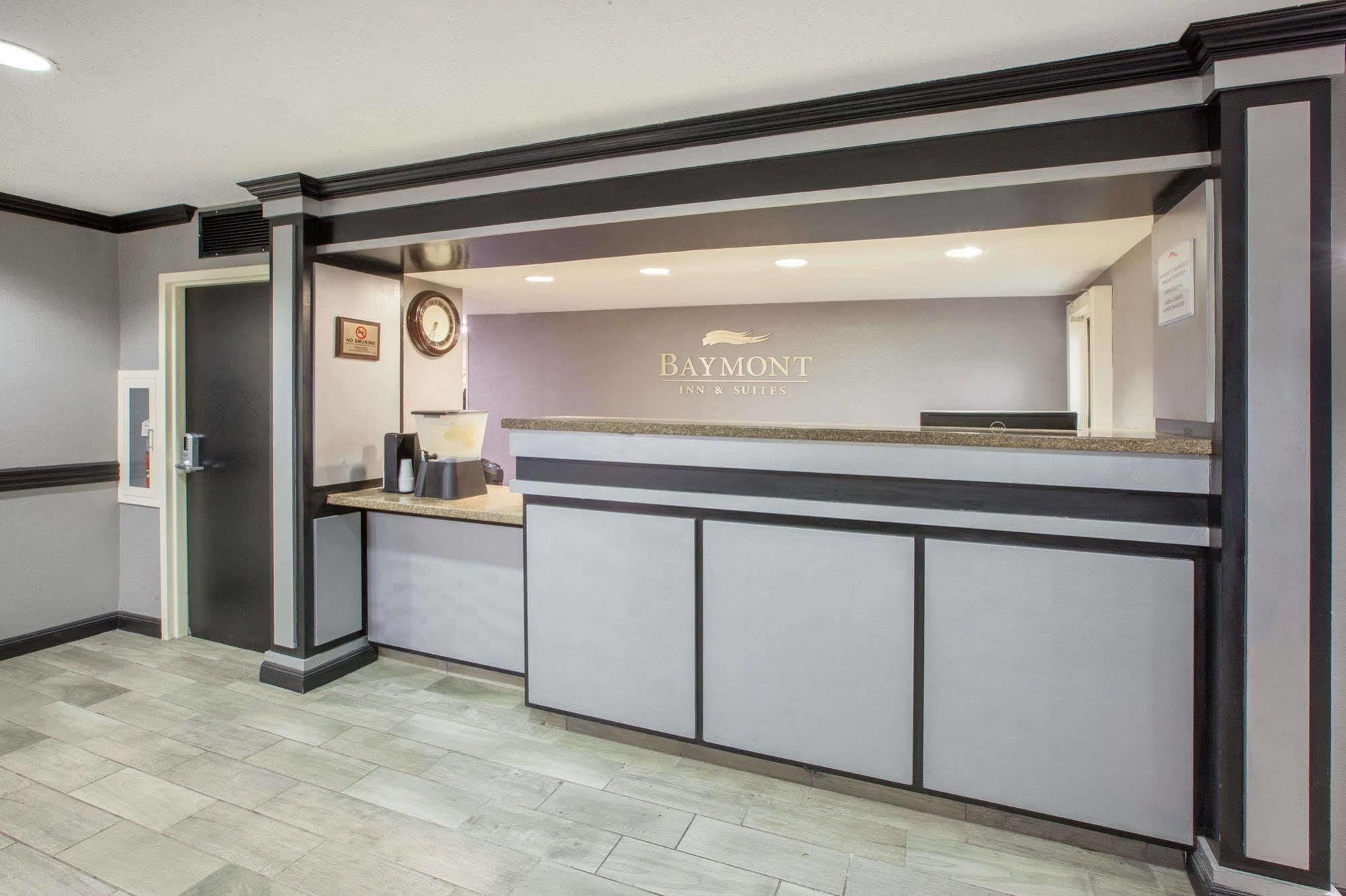 Baymont By Wyndham Canton Exteriér fotografie